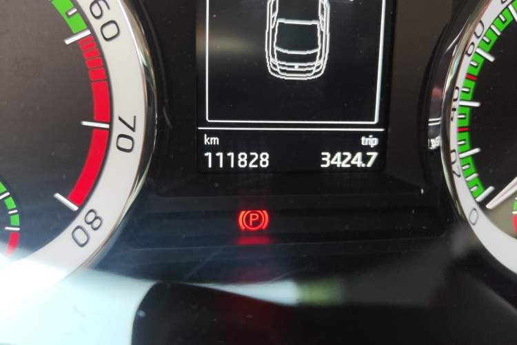 Used Skoda Octavia 2019 TSI280 DSG Smart Drive Flagship Edition China VI Odometer Close Up