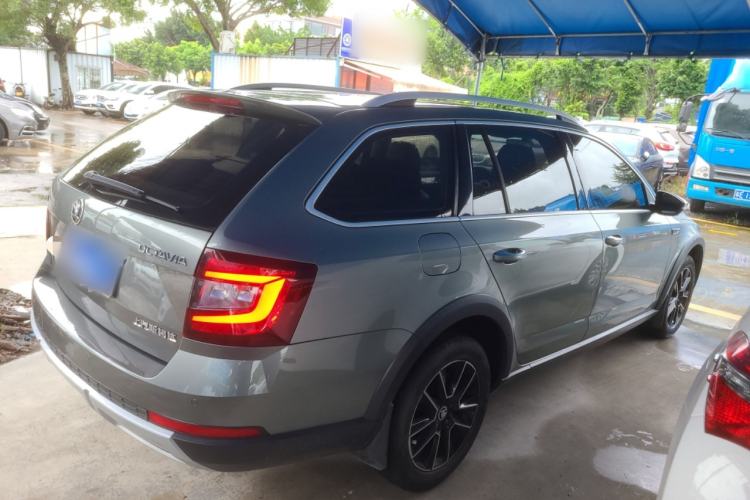 Used Skoda Octavia 2019 TSI230 DSG Luxury Edition Station Wagon China V Standard Rear Right 45 Deg