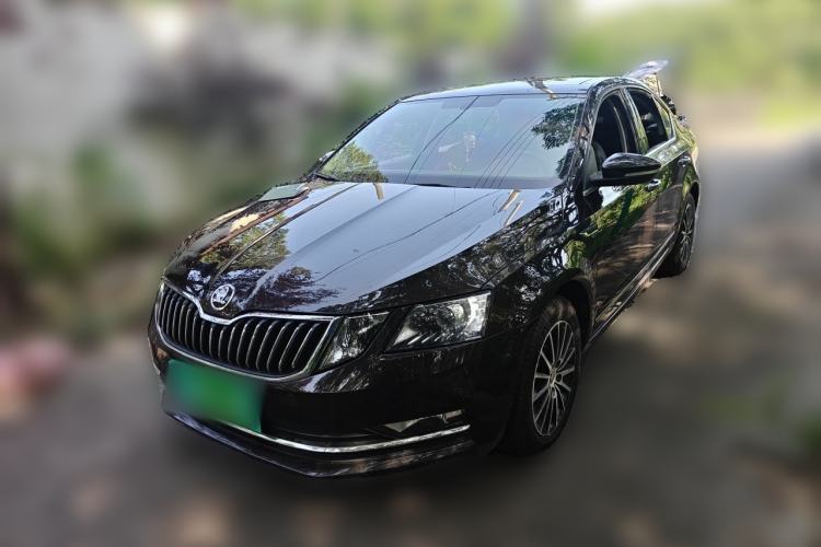Ojetý Skoda Octavia 2019 TSI230 DSG Luxury Edition Guazi used car, China used car export, Used car for sale, Used cars, Cheapest cars for sale