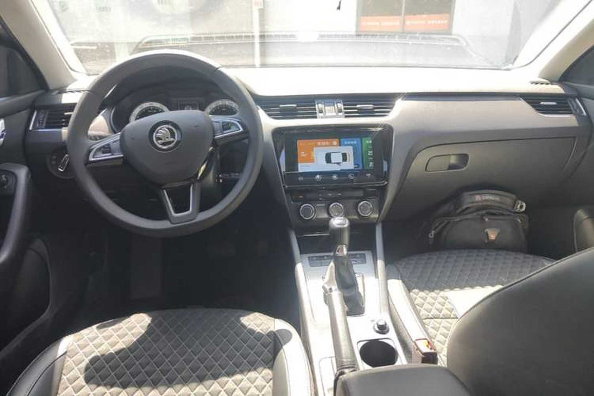 Used Skoda Octavia 2019 TSI230 DSG SmartDrive Luxury Edition China V Standard Center Console