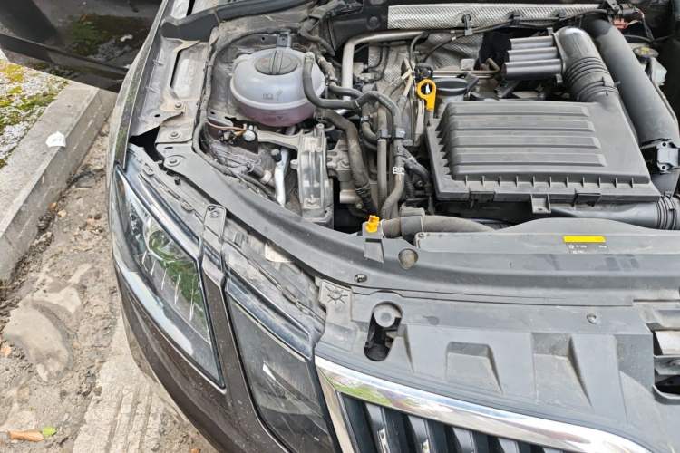 Used Skoda Octavia 2019 TSI230 DSG Comfort Edition Engine Bay Right