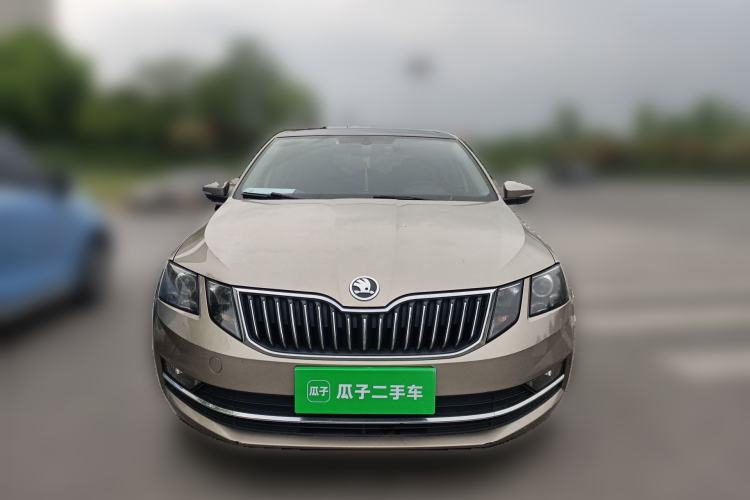 Used Skoda Octavia 2019 1.5L Automatic Smart Drive Luxury Edition China VI Standard Front