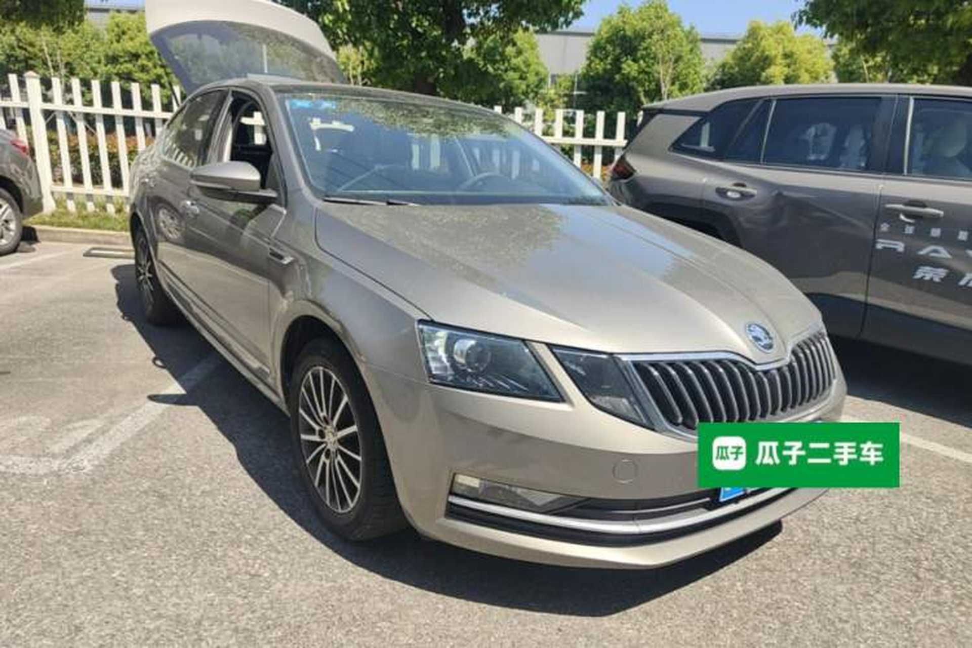 Used Skoda Octavia 2019 TSI230 DSG SmartDrive Luxury Edition China V Standard Front Right 45 Deg