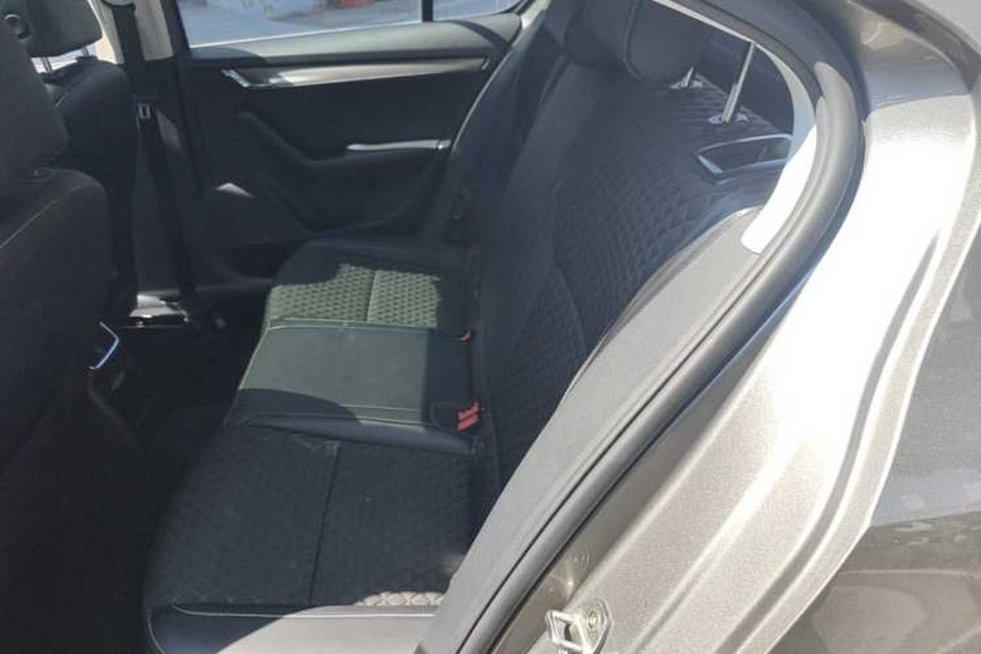 Used Skoda Octavia 2019 TSI230 DSG SmartDrive Luxury Edition China V Standard Left Rear Seat