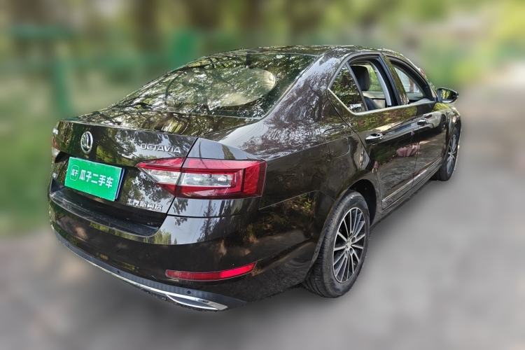 Used Skoda Octavia 2019 TSI230 DSG Luxury Edition Rear Right 45 Deg