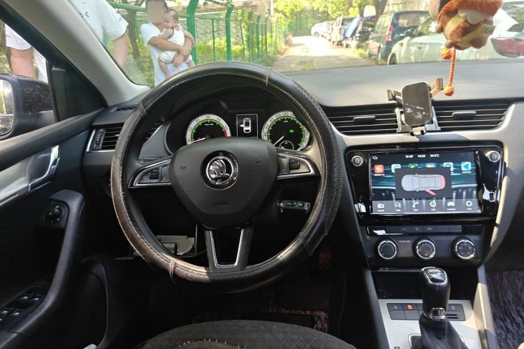 Used Skoda Octavia 2019 TSI230 DSG Luxury Edition Steering Wheel