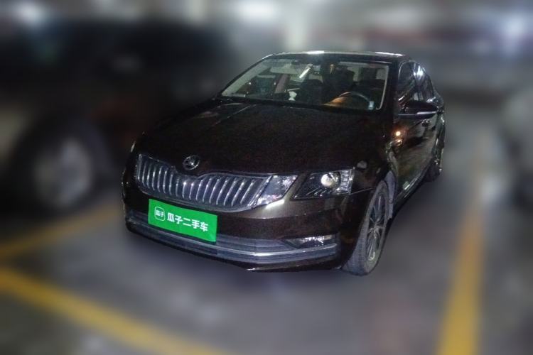 Used Skoda Octavia 2019 TSI230 DSG Luxury Edition Guazi used car, China used car export, Used car for sale, Used cars, Cheapest cars for sale