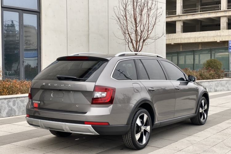 Used Skoda Octavia 2019 TSI280 DSG Luxury Edition Station Wagon China VI Standard Exterior 2