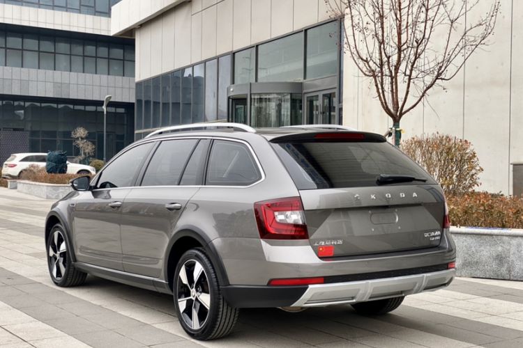Used Skoda Octavia 2019 TSI280 DSG Luxury Edition Station Wagon China VI Standard Exterior 7