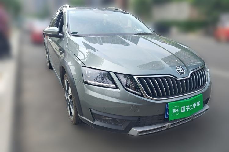 Used Skoda Octavia 2019 TSI280 DSG Flagship Wagon China VI Standard Front Right 45 Deg