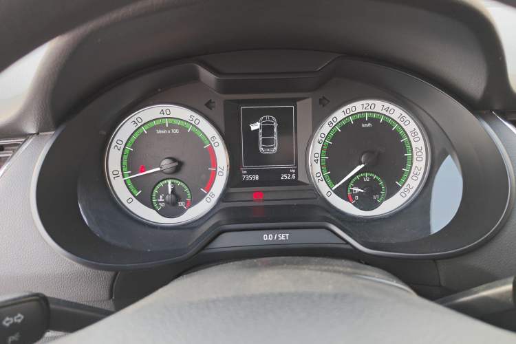 Used Skoda Octavia 2019 TSI230 DSG SmartDrive Luxury Edition China VI Instrument Cluster