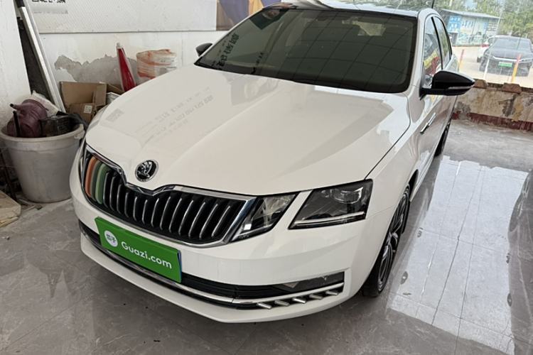 Used Skoda Octavia 2019 TSI280 DSG Luxury Edition Guazi used car, China used car export, Used car for sale, Used  cars, Cheapest cars for sale