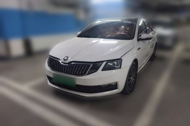 Ojetý Skoda Octavia 2019 1.5L Automatic Luxury Edition