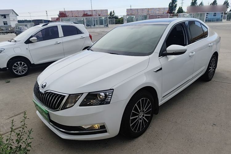 Used Skoda Octavia 2019 TSI230 DSG Luxury Edition Guazi used car, China used car export, Used car for sale, Used  cars, Cheapest cars for sale