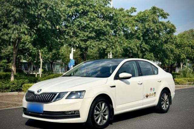 Skoda Octavia 2019 1.5L Automatic SmartDrive Comfort Edition China VI Standard usado
