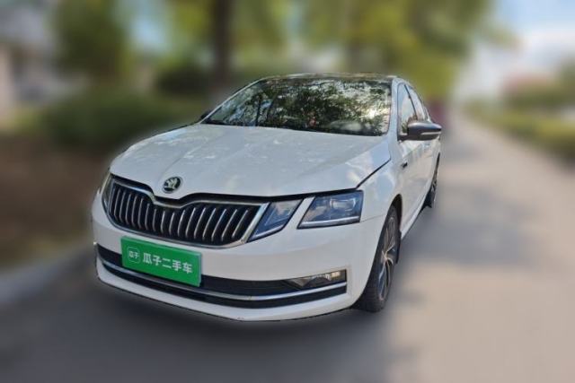 Skoda Octavia 2019 TSI280 DSG SmartDrive Luxury Edition China V Standard с пробегом