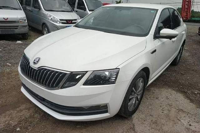 Used Skoda Octavia 2019 1.5L Automatic SmartDrive Comfort Edition China VI Standard