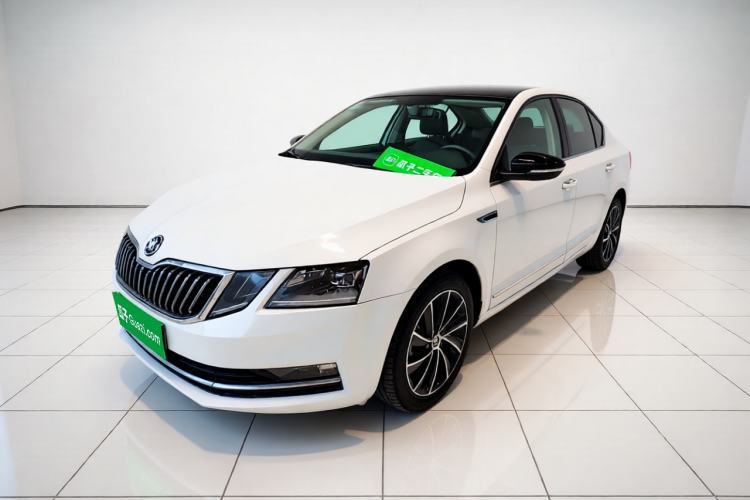 Used Skoda Octavia 2019 TSI280 DSG Luxury Edition Guazi used car, China used car export, Used car for sale, Used cars, Cheapest cars for sale