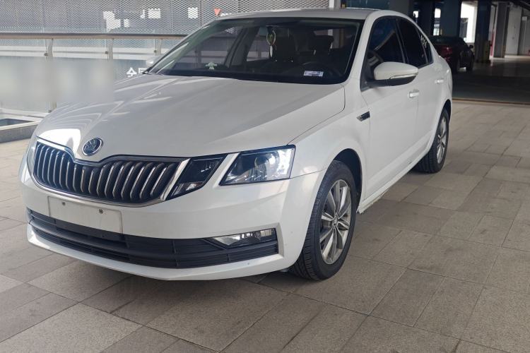 Used Skoda Octavia 2019 TSI230 DSG SmartDrive Comfort Edition China V Standard Guazi used car, China used car export, Used car for sale, Used  cars, Cheapest cars for sale