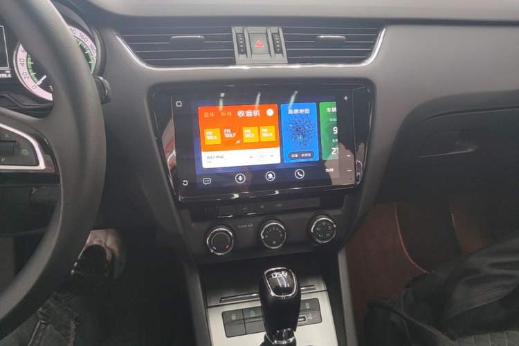 Used Skoda Octavia 2019 TSI280 DSG SmartDrive Luxury Edition China VI Audio And AC Panel