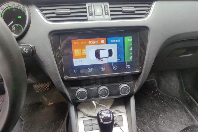 Used Skoda Octavia 2019 TSI280 DSG SmartDrive Luxury Edition China VI Audio And AC Panel