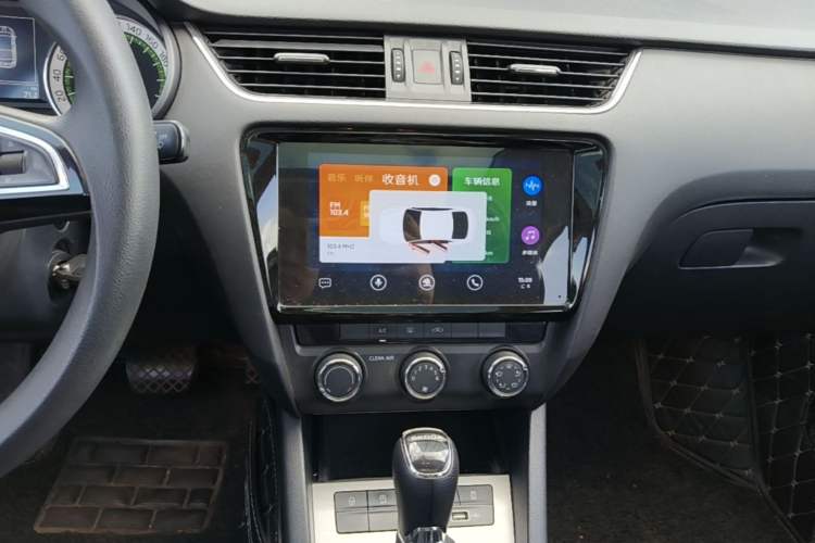 Used Skoda Octavia 2019 1.5L Automatic Smart Drive Luxury Edition China V Standard Audio And AC Panel