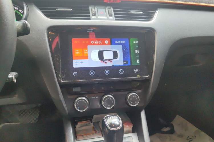 Used Skoda Octavia 2019 TSI230 DSG SmartDrive Comfort Edition China V Standard Audio And AC Panel