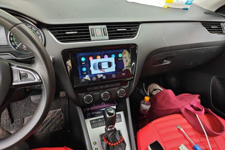 Used Skoda Octavia 2019 1.5L Automatic SmartDrive Comfort Edition China V Standard Audio And AC Panel