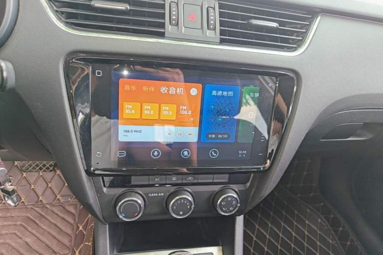 Used Skoda Octavia 2019 1.5L Automatic SmartDrive Comfort Edition China V Standard Audio And AC Panel