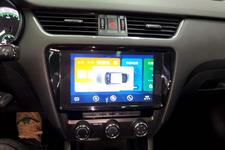 Used Skoda Octavia 2019 TSI280 DSG SmartDrive Luxury Edition China V Standard Audio And AC Panel