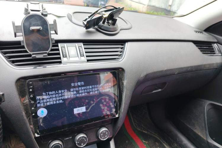 Used Skoda Octavia 2019 1.5L Manual Standard Edition China V Audio And AC Panel