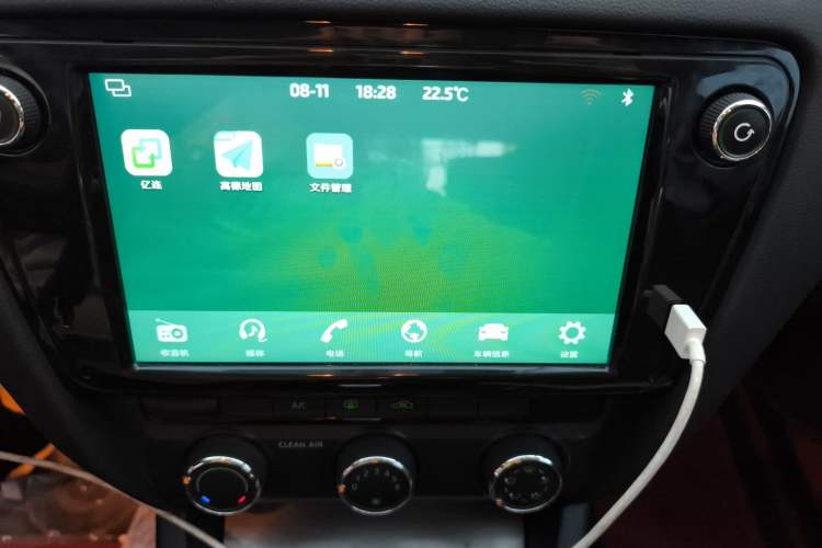Used Skoda Octavia 2019 TSI280 DSG Luxury Edition Audio And AC Panel