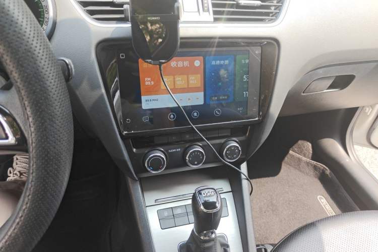 Used Skoda Octavia 2019 TSI280 DSG SmartDrive Luxury Edition China VI Audio And AC Panel