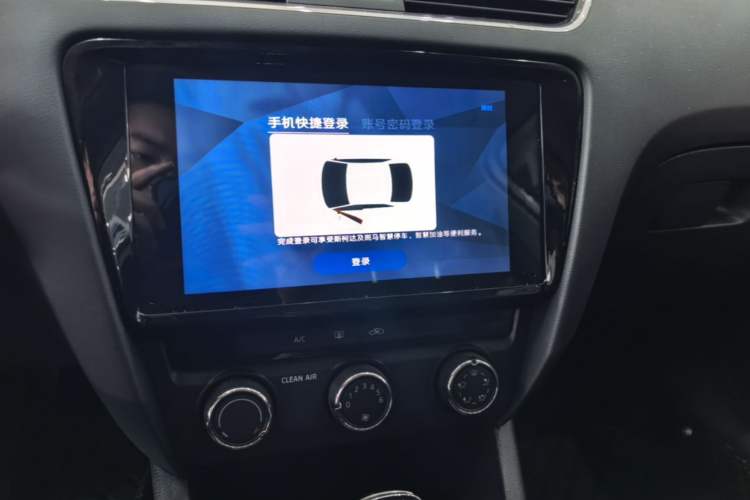 Used Skoda Octavia 2019 TSI230 DSG Smart & Comfort Edition China VI Standard Audio And AC Panel