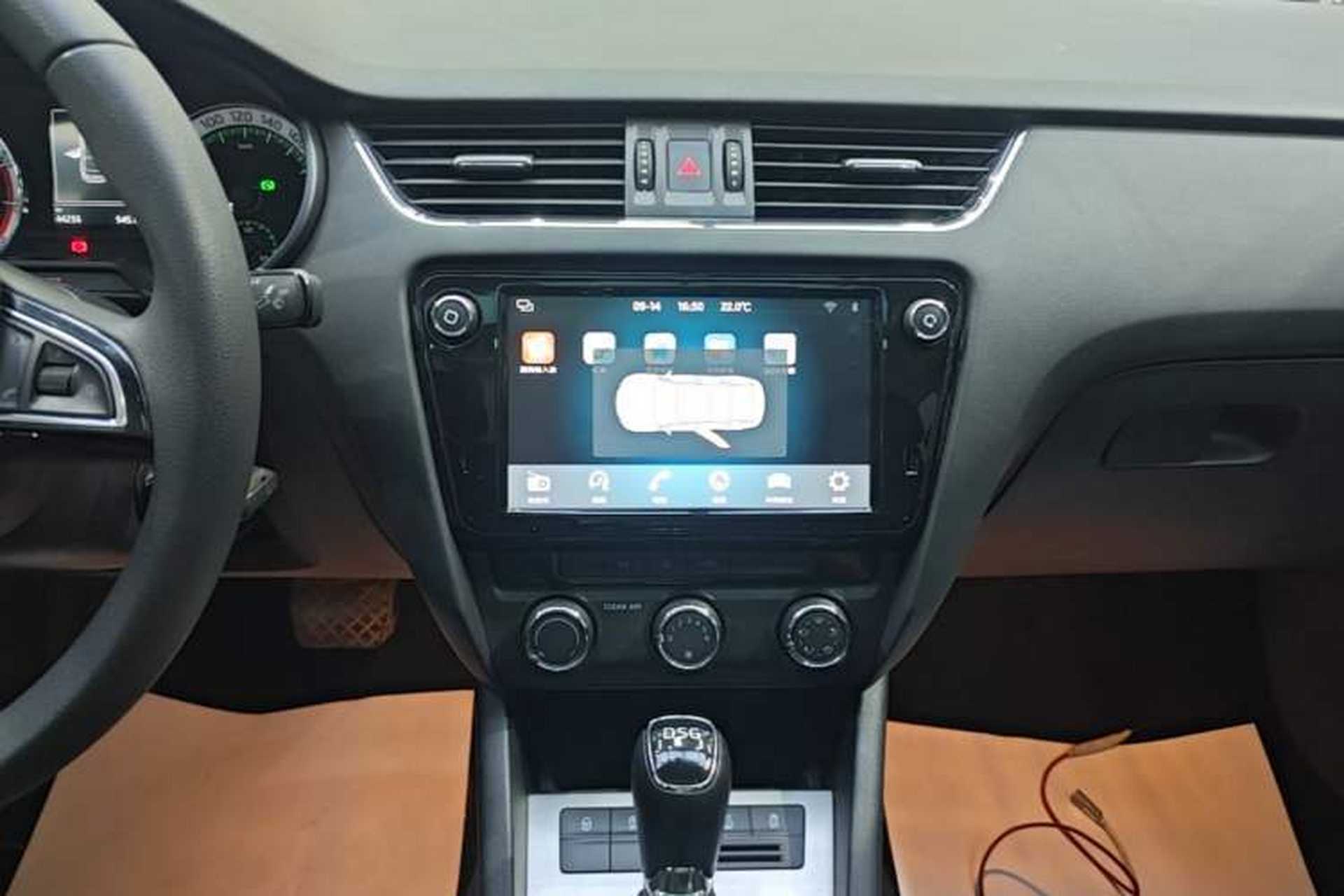 Used Skoda Octavia 2019 TSI280 DSG Luxury Edition Audio And AC Panel