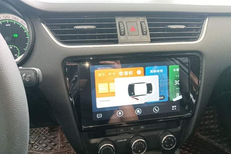 Used Skoda Octavia 2019 TSI230 DSG SmartDrive Luxury Edition China V Standard Audio And AC Panel