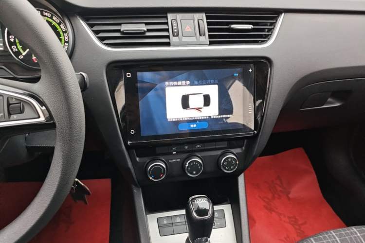 Used Skoda Octavia 2019 TSI230 DSG Smart & Comfort Edition China VI Standard Audio And AC Panel