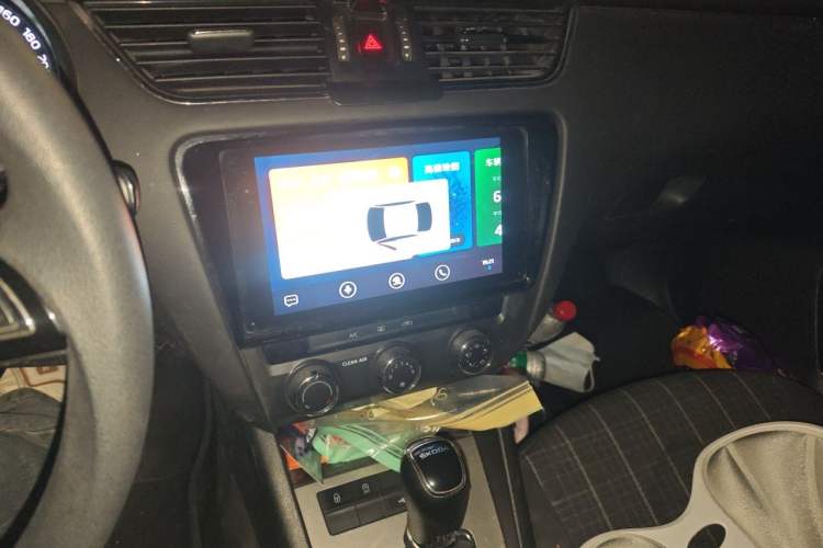 Used Skoda Octavia 2019 1.5L Automatic SmartDrive Comfort Edition China VI Standard Audio And AC Panel