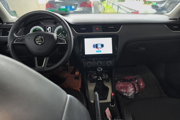 Used Skoda Octavia 2019 TSI280 DSG Luxury Edition Center Console