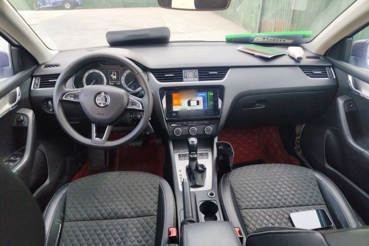 Used Skoda Octavia 2019 TSI280 DSG Luxury Edition Center Console
