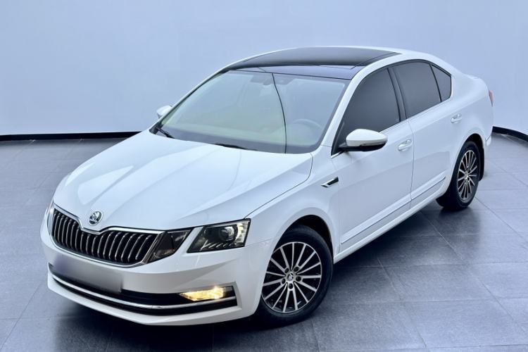 Ojetý Skoda Octavia 2019 TSI230 DSG SmartDrive Luxury Edition China VI Guazi used car, China used car export, Used car for sale, Used  cars, Cheapest cars for sale