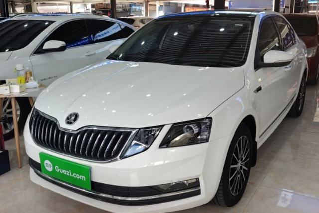 Used Skoda Octavia 2019 1.5L Automatic Smart Drive Luxury Edition China VI Standard