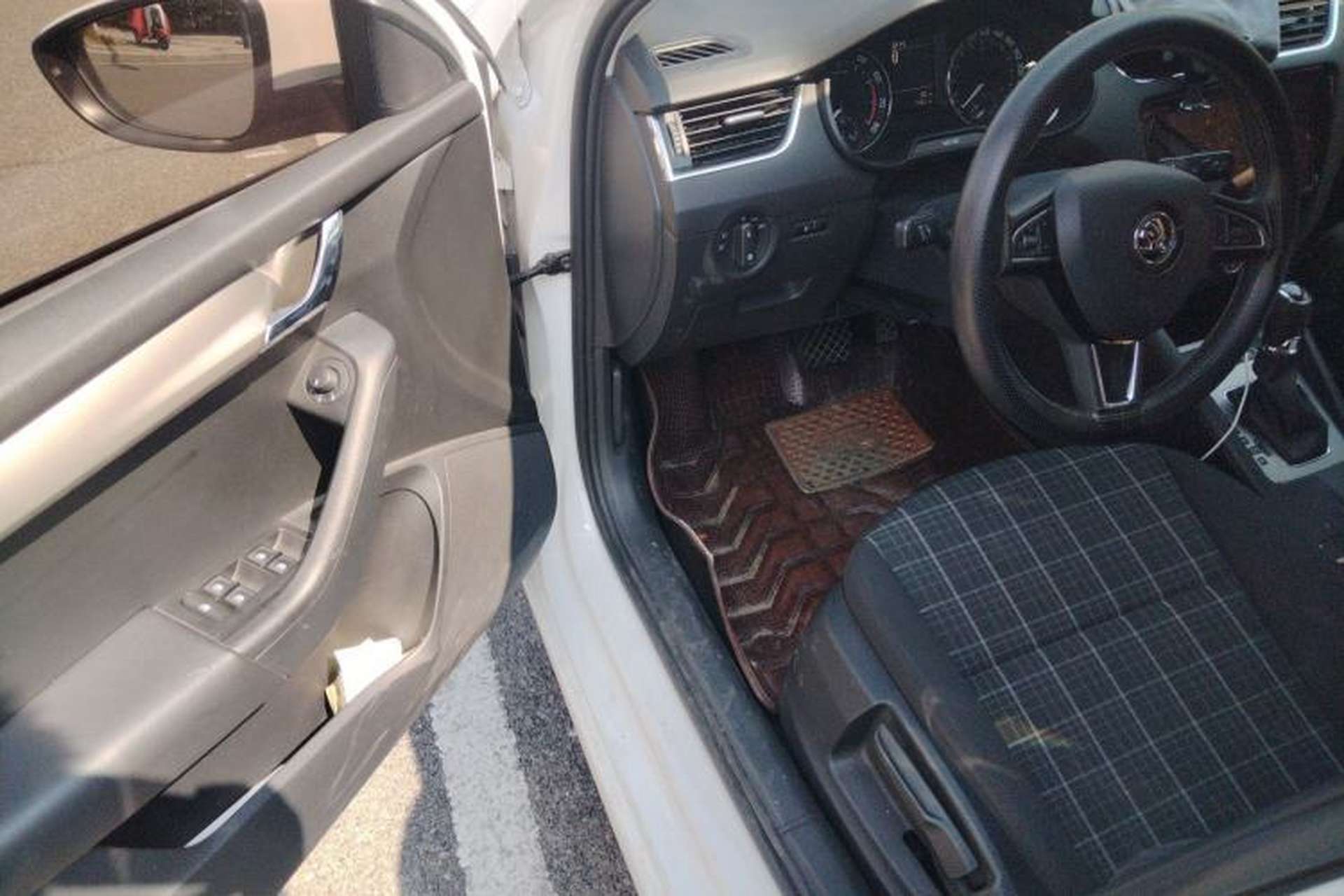 Used Skoda Octavia 2019 1.5L Automatic SmartDrive Comfort Edition China VI Standard Driver Seat
