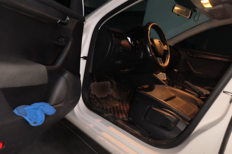 Used Skoda Octavia 2019 1.5L Manual Standard Edition China VI Driver Seat
