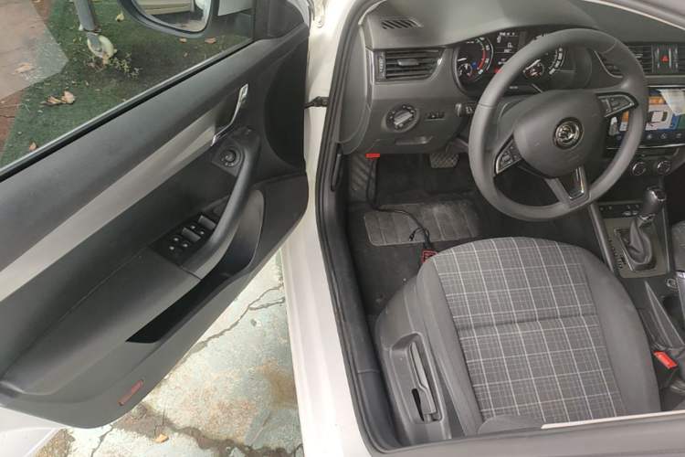 Used Skoda Octavia 2019 TSI230 DSG SmartDrive Comfort Edition China V Standard Driver Seat