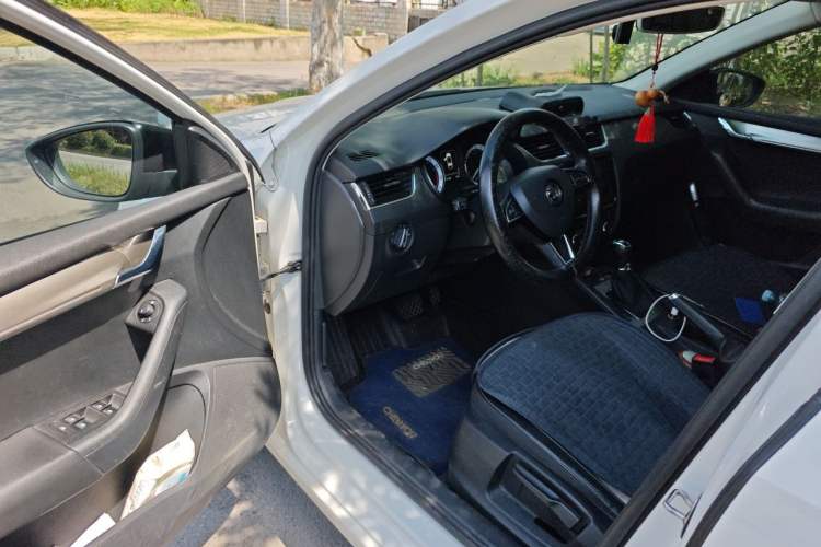 Used Skoda Octavia 2019 TSI280 DSG SmartDrive Luxury Edition China V Standard Driver Seat