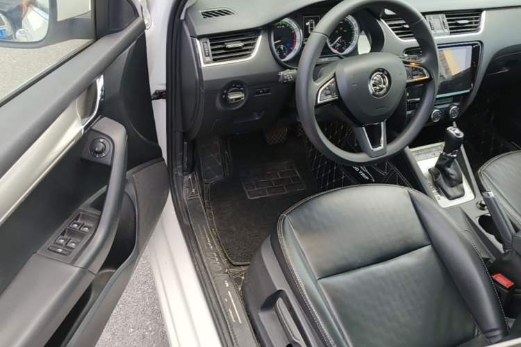 Used Skoda Octavia 2019 1.5L Automatic Smart Drive Luxury Edition China V Standard Driver Seat