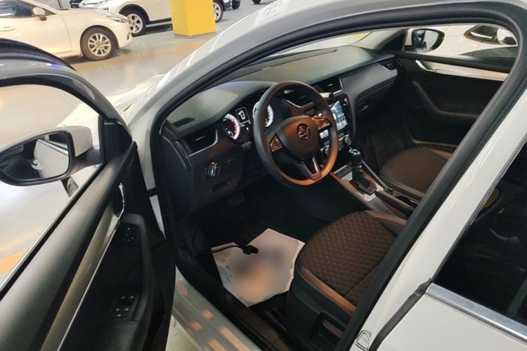 Used Skoda Octavia 2019 TSI230 DSG Luxury Edition Driver Seat