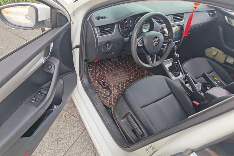 Used Skoda Octavia 2019 1.5L Automatic SmartDrive Comfort Edition China V Standard Driver Seat