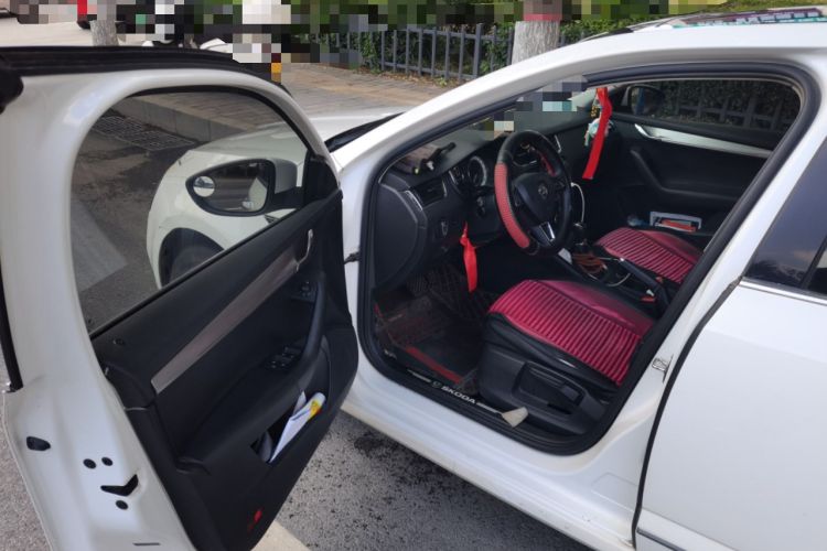 Used Skoda Octavia 2019 1.5L Automatic Luxury Edition Driver Seat